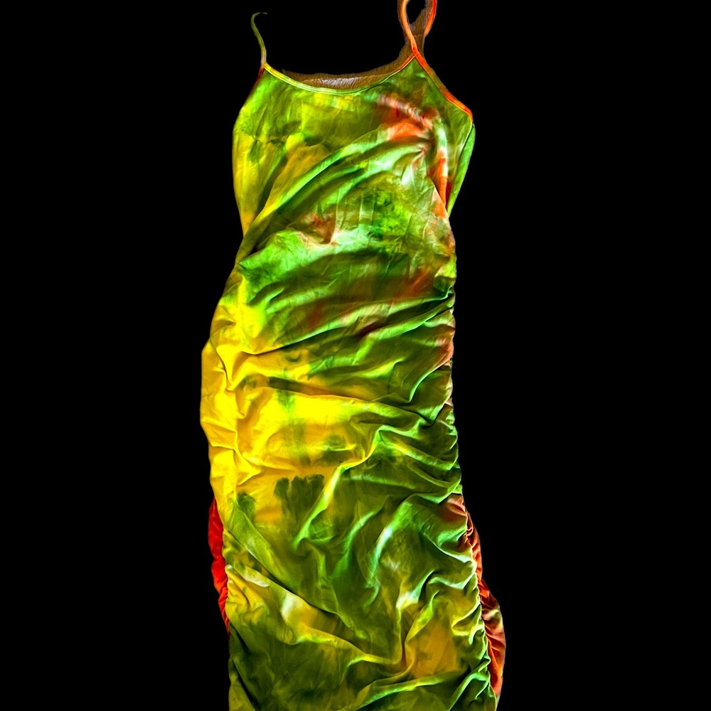 Ruched, Tie-dye midi dress. Size 4.